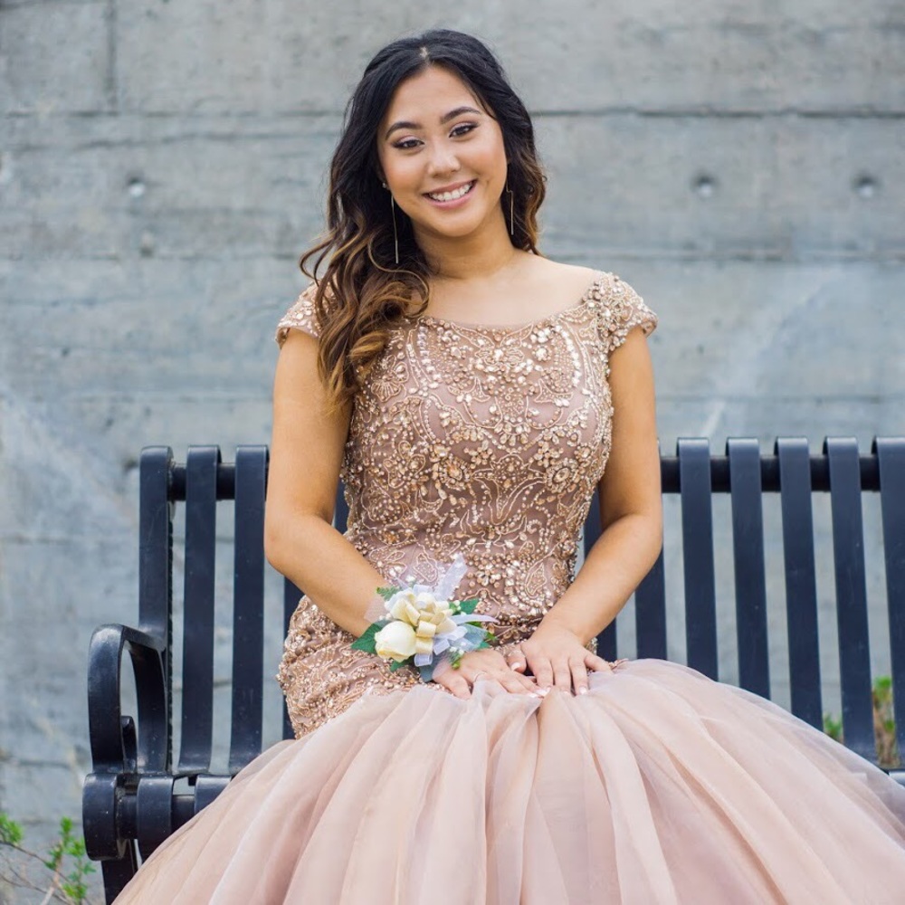 Prom dress worn once !! Sherri Hill